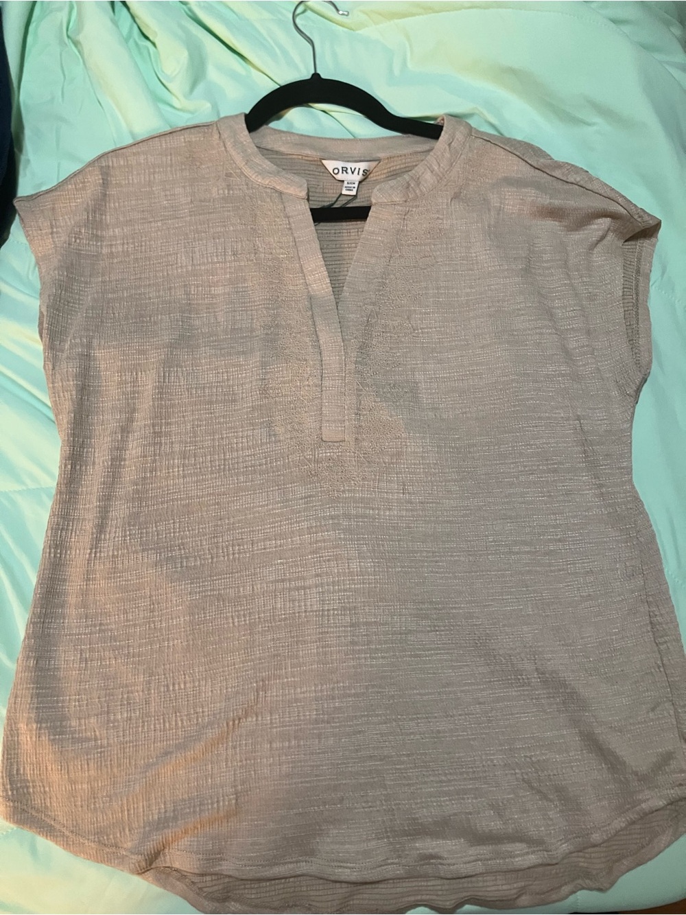 Orvis Women’s Textured Split-Neck Top – Size Small